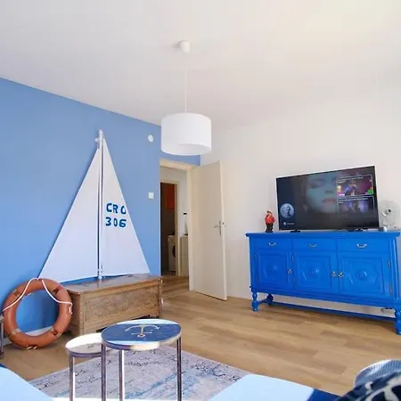 Captain's **** Apartment