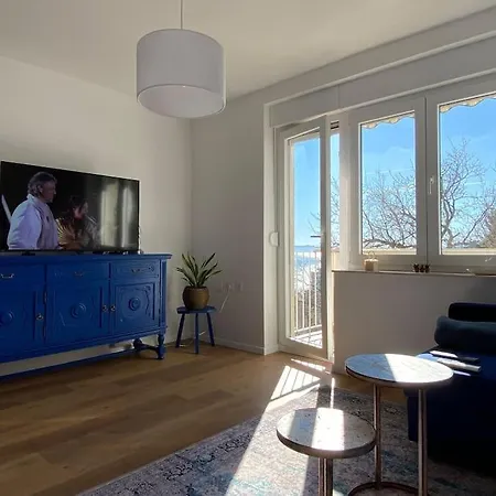 Captain's **** * Οπατία